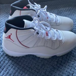 Jordan 11 Platinum Tint